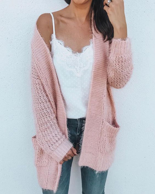 stylówki z różowym swetrem