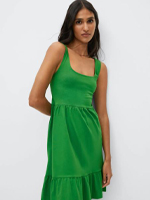 Modne ubrania w kolorze zielonym