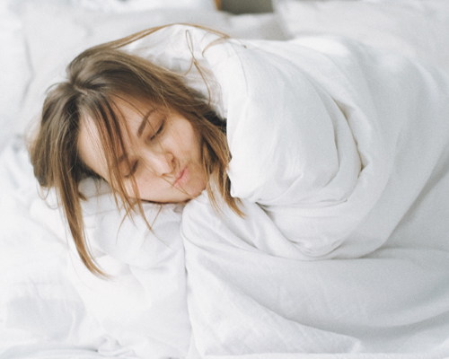 Ćwiczenia które możesz wykonywać leżąc w łóżku